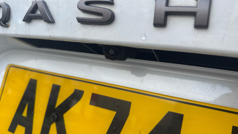 Nissan Qashqai 1.3 DiG-T MH Acenta Premium 5dr Petrol Hatchback